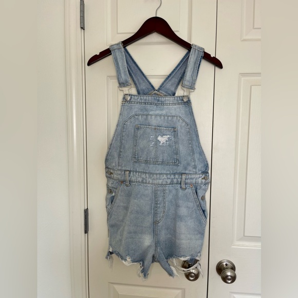 Light-wash Overalls (shorts) - Picture 1 of 3